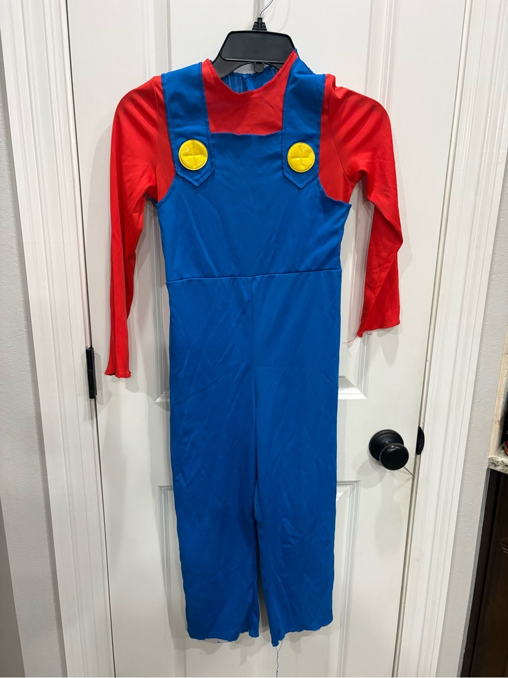 Mario costume youth medium 7-8 *No Mustache* FUC due to fabric pull Mark on hat
